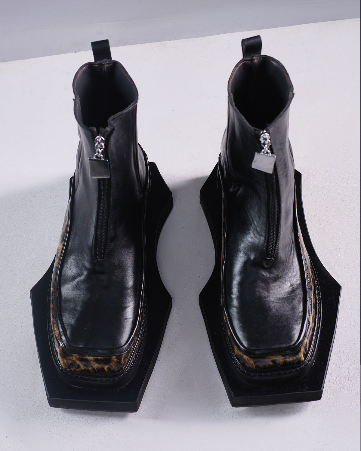ECHO II - THE WILD BOOTS