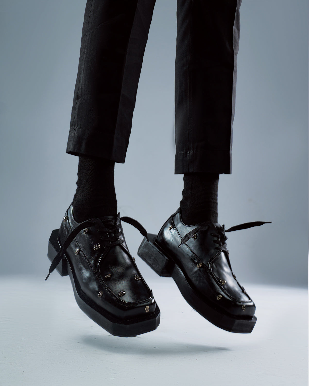 ECHO I - SKUL STUDDED LEATHER SHOES
